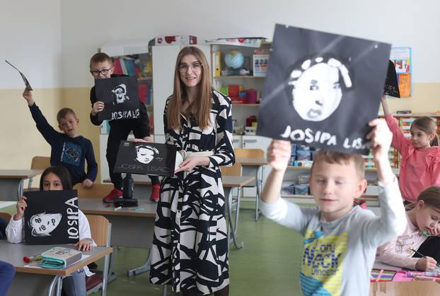 Sesvetski Kraljevec: Učenici napravili replike omota albuma Josipe Lisac