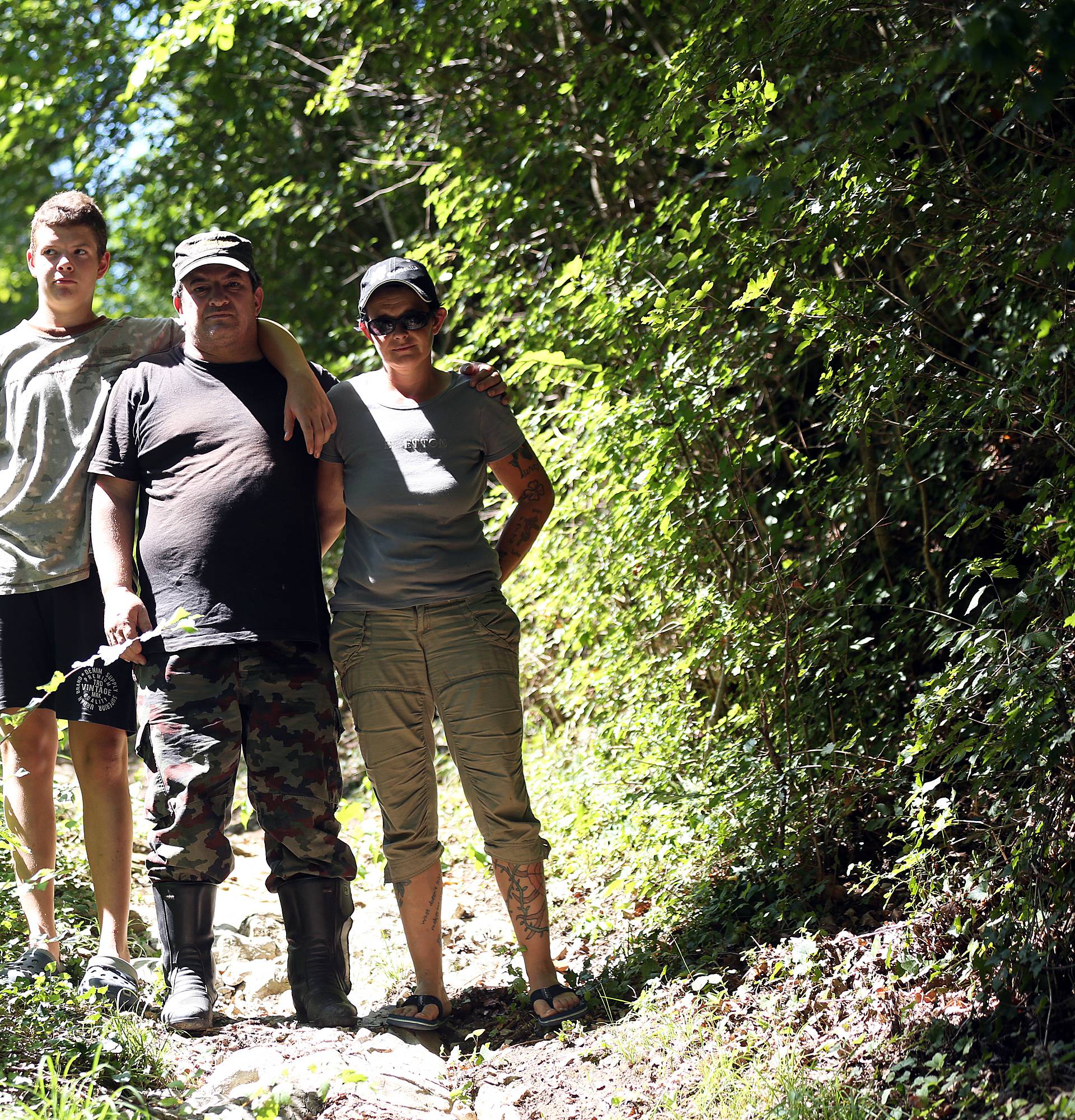 Slovenska obitelj lovi migrante: 'Svi znamo borilačke vještine..'