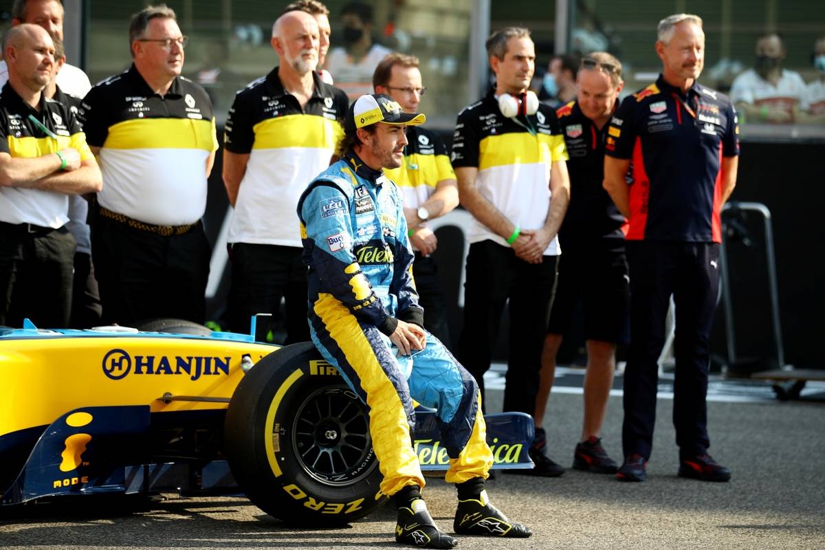 Fernando Alonso imao nesreću: Vozio je bicikl pa ga udario auto