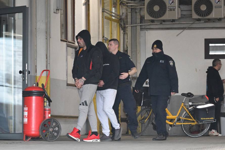 Zagreb: Privođenje uhićenih zbog sumnje u počinjenje koruptivnih i gospodarskih kaznenih djela