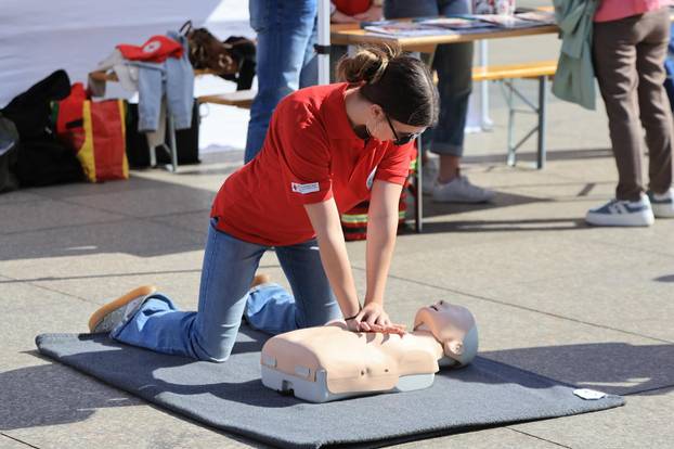 Zagreb: Obilježavanje Svjetskog dana zdravlja na Trgu bana Josipa Jelačića