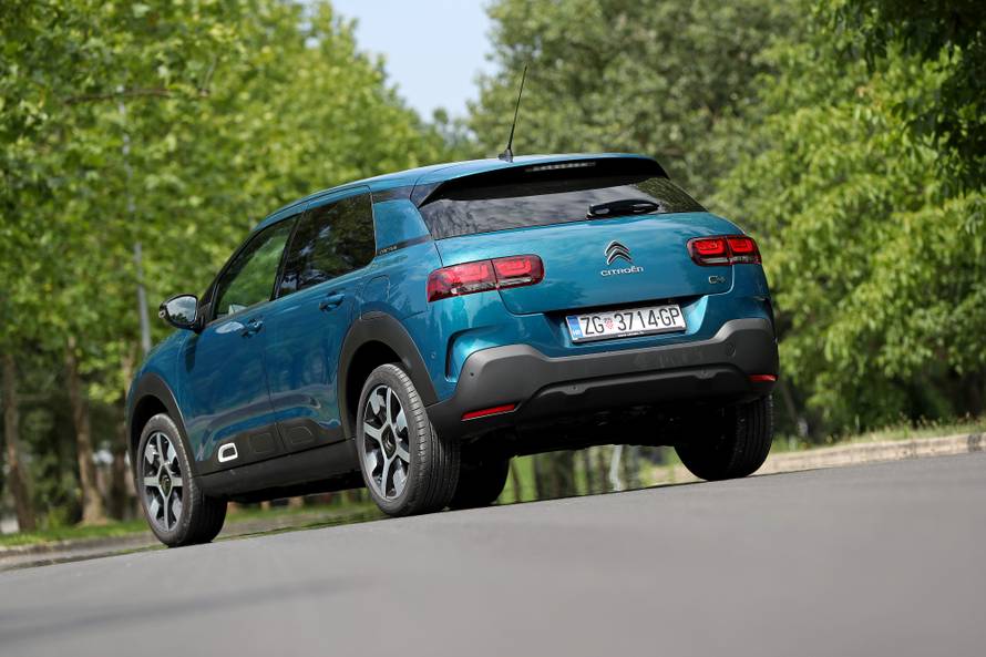 GNK Dinamo - NK Lokomotiva