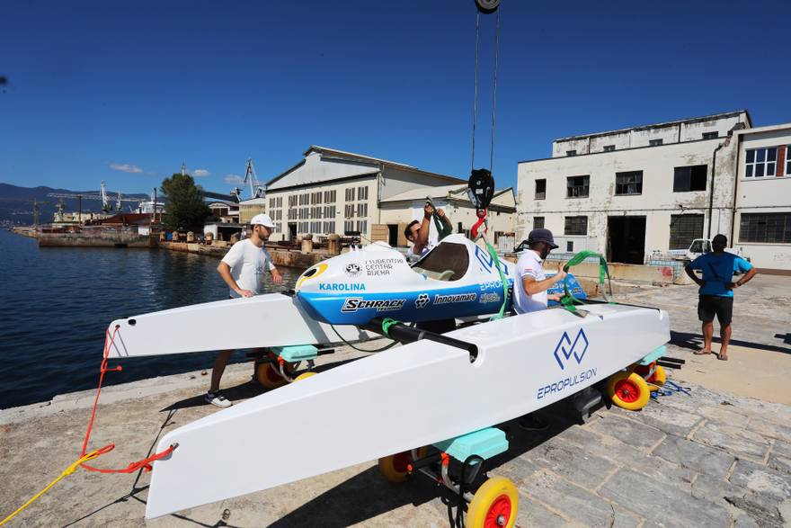 Plovilo na umjetnu inteligenciju koje su napravili studenti