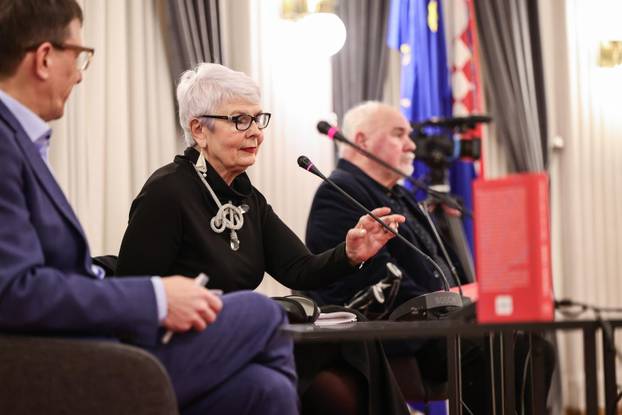 Zagreb: Promocija knjige Žene koje mašu rukama Jadranke Kosor