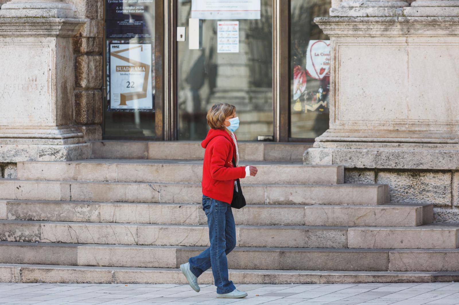 Poluprazne ulice u Zadru na prvi dan proljeća