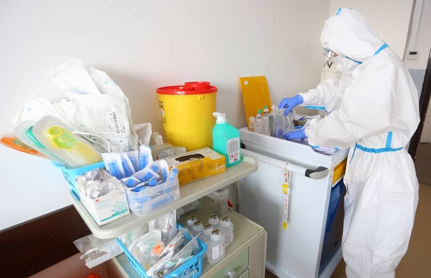 Kapaciteti covid odjela karlovačke bolnice popunjeni, na respir