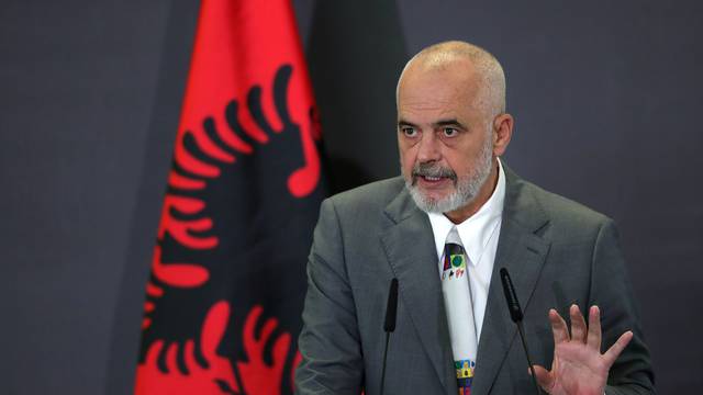 Albanija po prvi put izglasala vladu u kojoj većinu čine žene