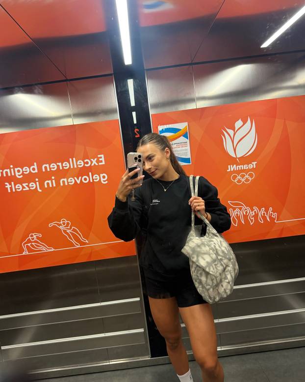 FOTO Jutta u reprezentaciji ima veliku konkurenciju! Femke Kok parira na utrkama i u tangicama