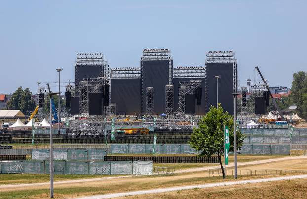 Zagreb: Radovi na hipodromu uoči koncerta Marka Perkovića Thompsona