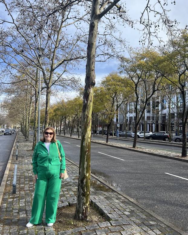 FOTO Mama Cristiana Ronalda nosi komplet od samo 17,99 €