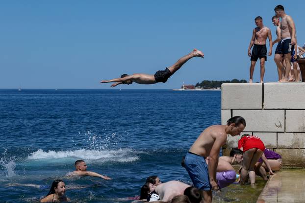 Zadar: Zadarski maturanti obilježavaju posljednji dan srednjoškolskog obrazovanja