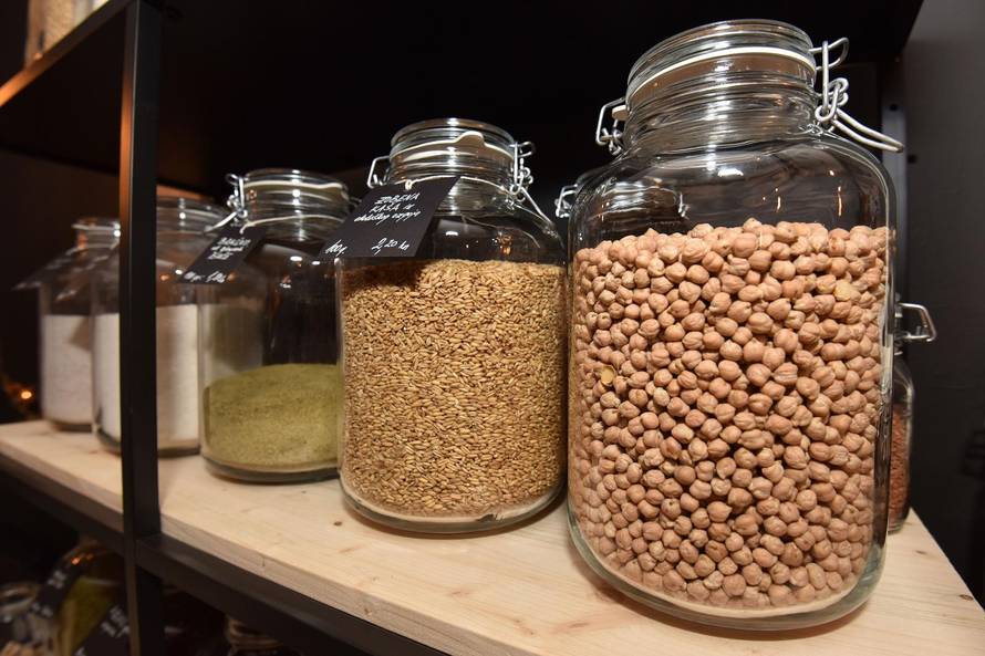 Hrana u rinfuzi je jeftinija jer se manje kupuje i ne baca se