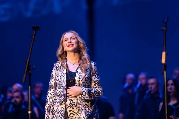 Supruga voditelja Tomislava Jelinčića i zbor Izvor oduševili Lisinski: Od Olivera do gospela