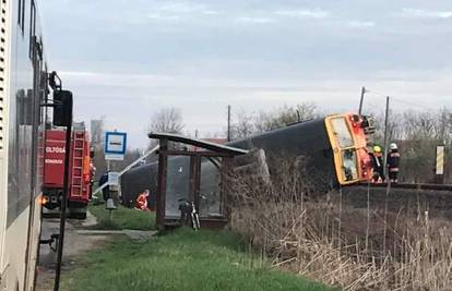 Užas u Mađarskoj: Vlak udario u kamionet, nekoliko je mrtvih