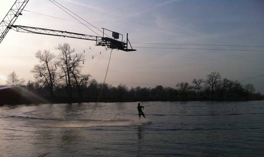 Nema zime na Jarunu: Uživali u wakeboardu u studenome