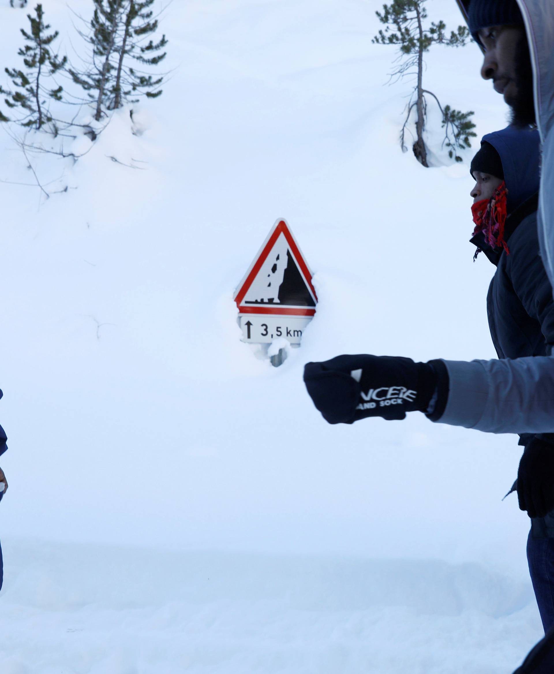 The Wider Image: Migrants risk death crossing Alps to reach France