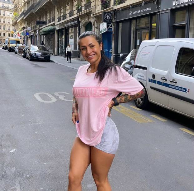 FOTO Superbaka iz Londona: Ljepša sam i uspješnija nego kad sam imala 20 godina!