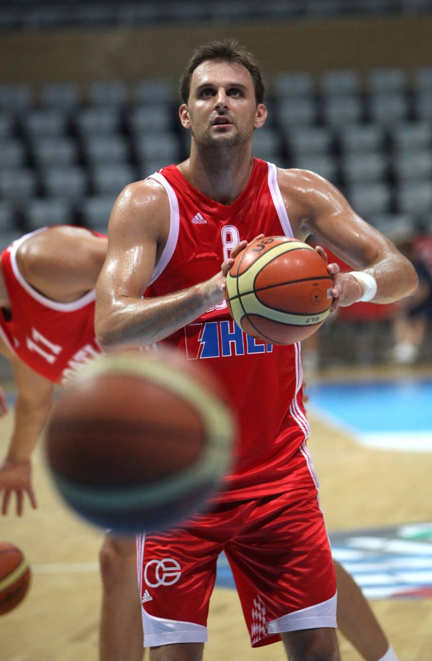 Kume, ne daj se! Hvala svima na brizi, Drago je sada dobro...