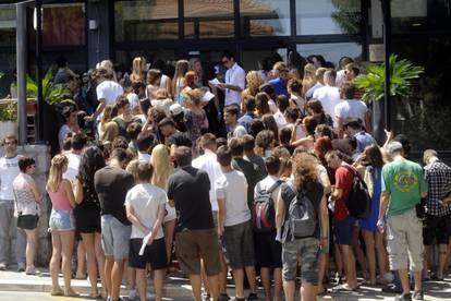 Stotine okupirale splitski hotel, žele statirati u 'Igri prijestolja'