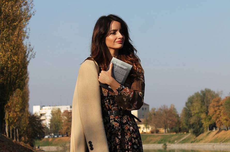 Sve vi budale kojima je previše stalo, nemojte prestati s time