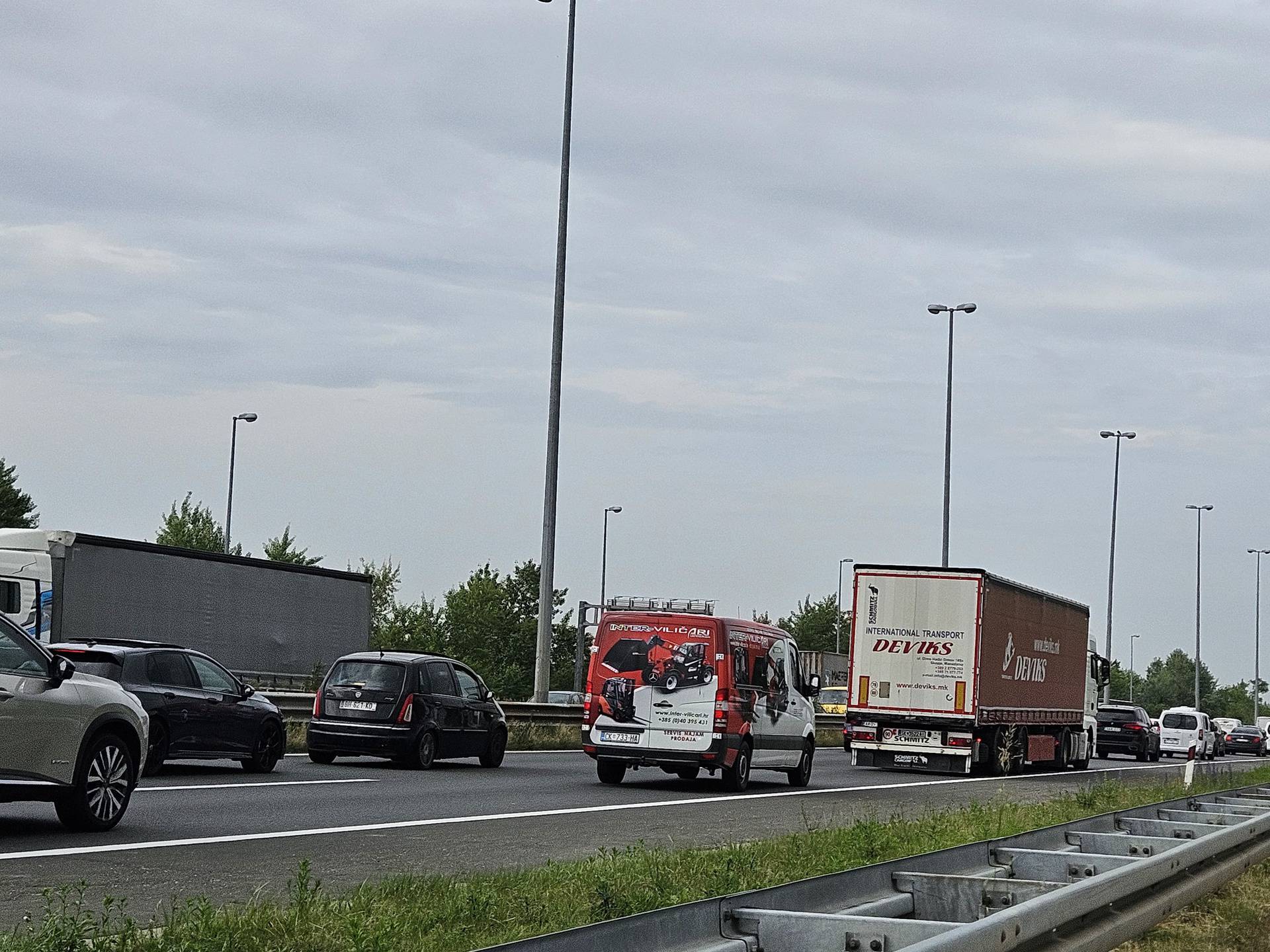 VIDEO Kaos u prometu zbog radova: Na zagrebačkoj obilaznici vozi se usporeno