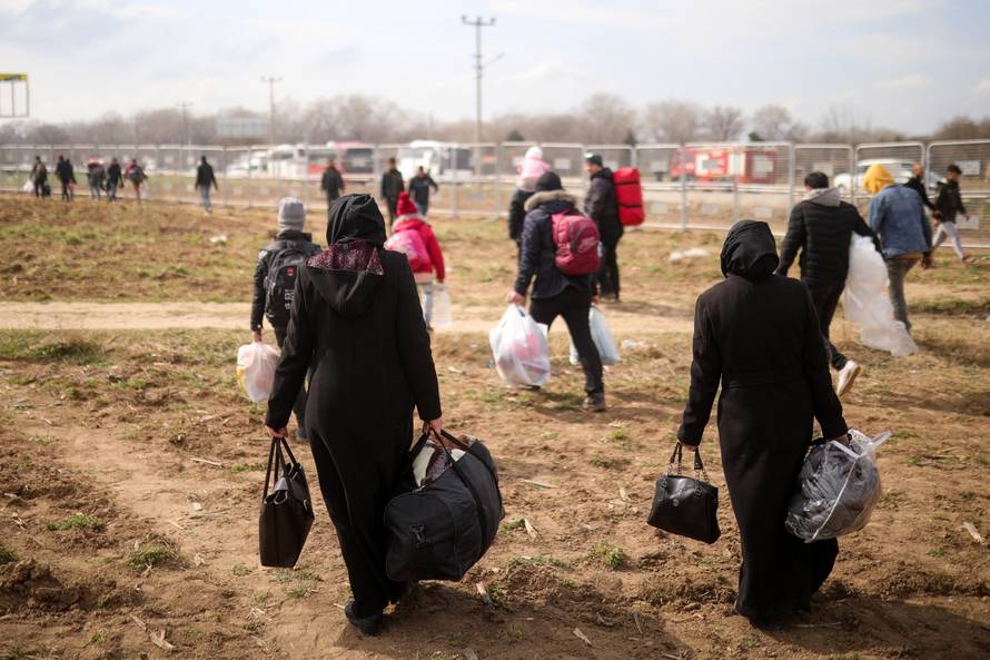 Migranti na graničnom prijelazu Pazarkule između Turske i Grčke