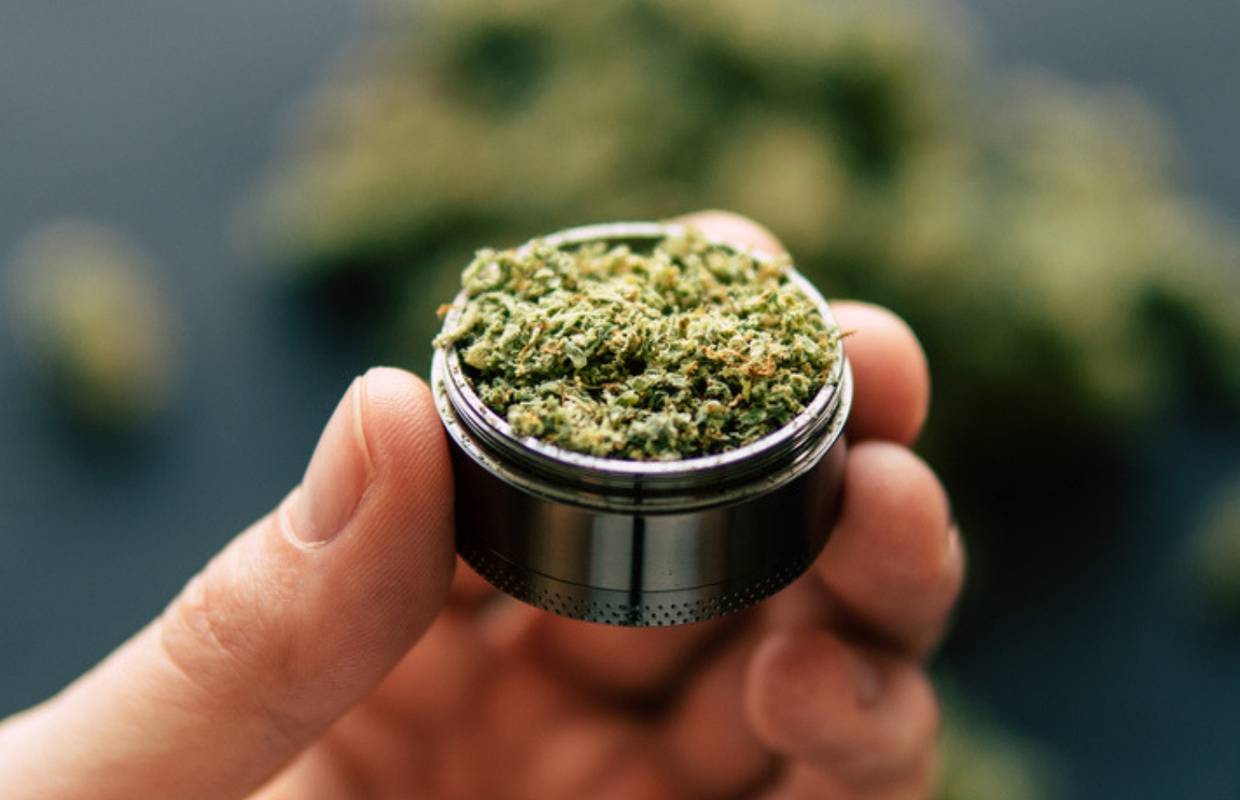 Znanstvenici otkrivaju: Što je štetnije - marihuana ili alkohol?