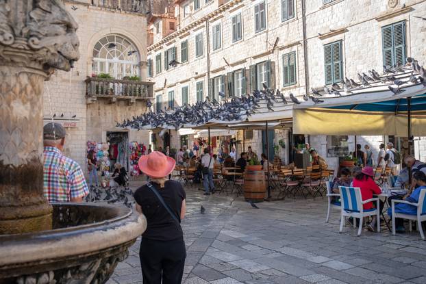 Dubrovnik kao i inače pun turista