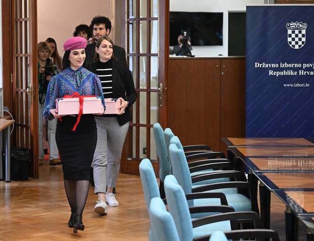 Zagreb: Influencerica Nina Skočak predala kandidacijsku listu za Europski parlament