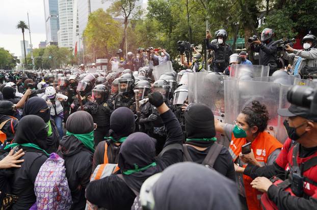 Protest on International Safe Abortion Day in Mexico City