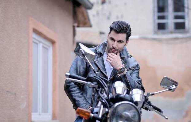 Zagreb: Maneken Dean Pelić