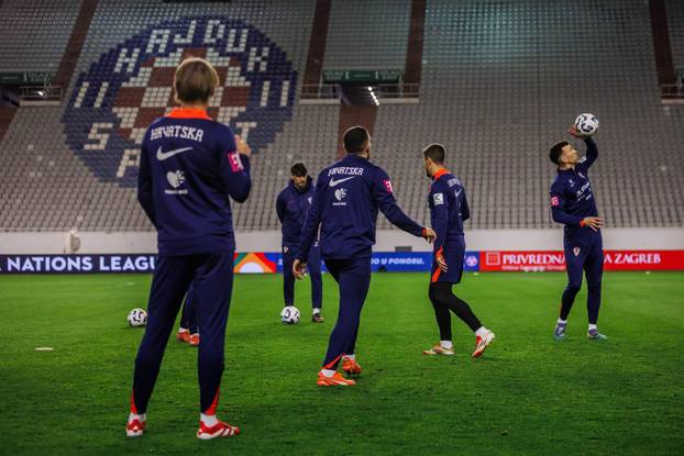 Split: Trening nogometaša reprezentacije Hrvatske na Poljudu
