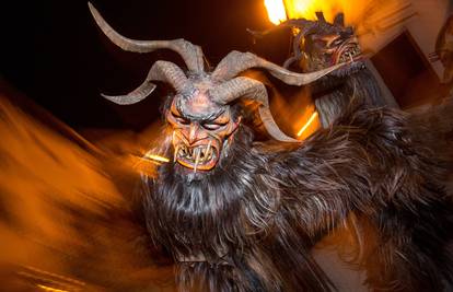 Žena (62) povukla Krampusa za rogove: Završio je u bolnici