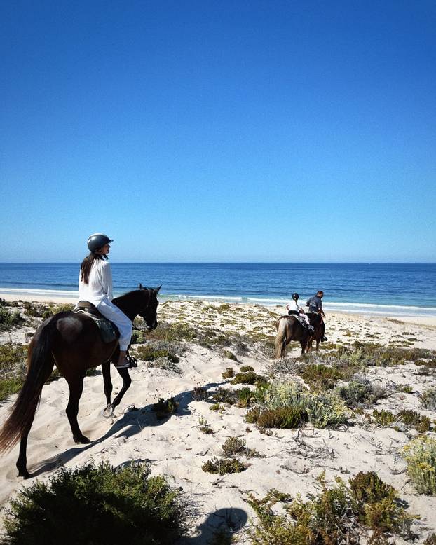 FOTO Ona ljubi F1 prvaka, a s drugim je vozačem dobila dijete