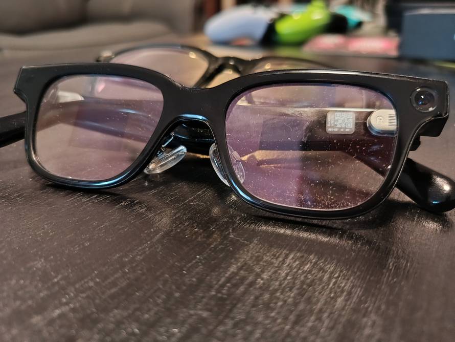 VIDEO Testirali smo Rokid Glasses: Ove pametne naočale s ekranom vas bacaju u SF film