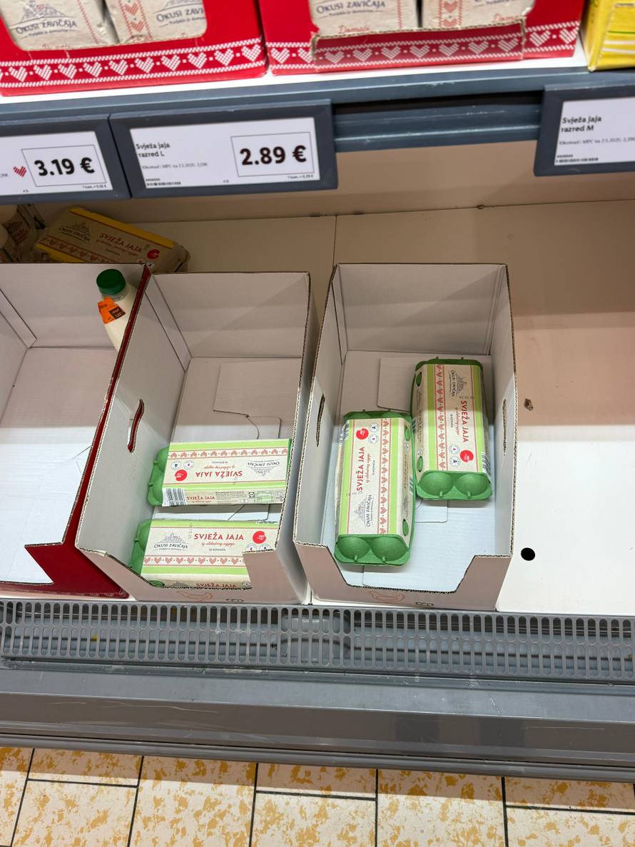 U trgovinama nema jaja: U velikim centrima police su sve praznije: Evo o čemu se radi!