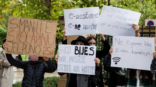 Studenti prosvjedovali u Mostaru zbog previsokih školarina i loše online nastave