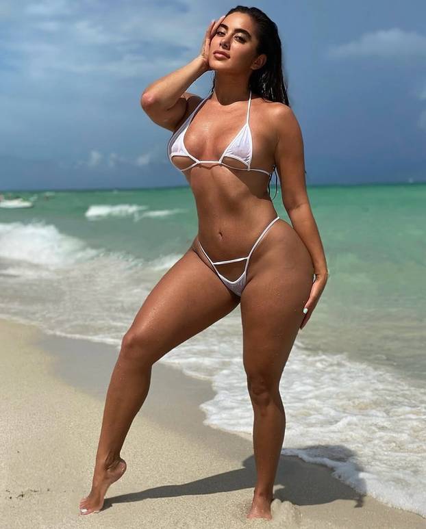 FOTO 'Prirodno sam oblikovala stražnjicu i dobro zarađujem. Nitko ne vjeruje da je prava'