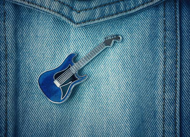 Vintage,Style,Blue,Guitar,Pin,Badge,On,Denim,Biker,Jacket
