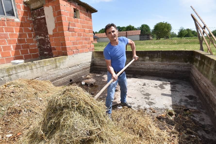 Platio 8000 kn jer je u izolaciji kopao njivu: 'Sve zbog HDZ-a!'