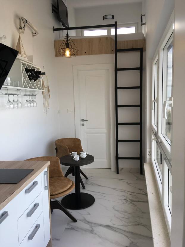 FOTO Na Vir dolaze kako bi se slikali s neobičnom kućom: Skriva apartman od tek 26 m2