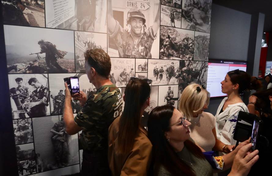 Sinj: Otvorena Spomen soba hrvatskih branitelja Sinja i cetinskoga kraja