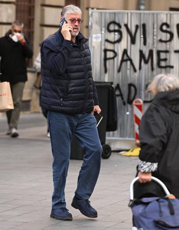 Zagreb: Dubravko SImenc prosetao gradom