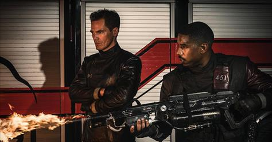 Jedino što je on ikad želio jest da spaljuje baš sve pred sobom