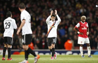 Eduardo zabio Arsenalu, cijeli stadion mu je pljeskao!