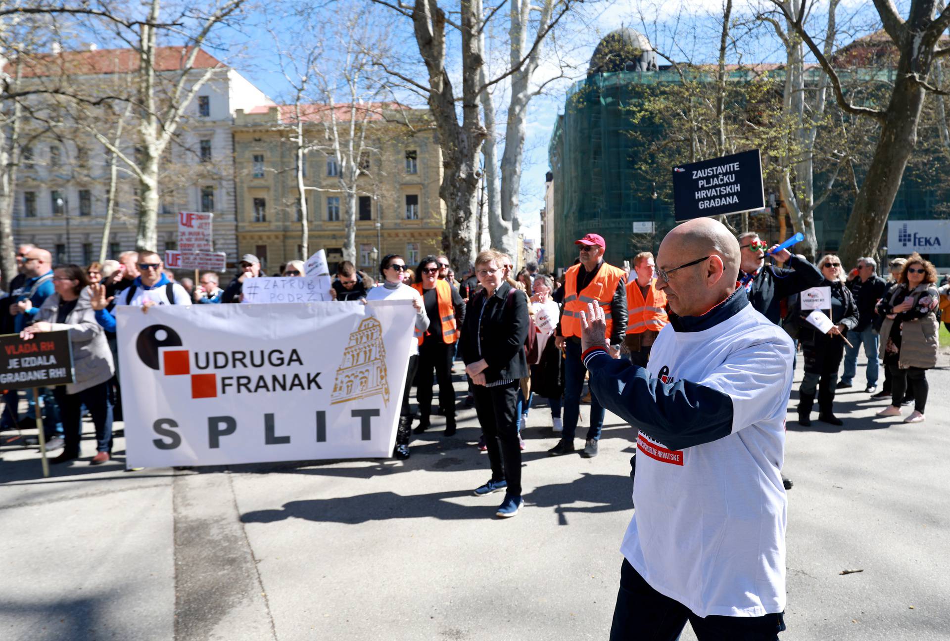 Zagreb: U parku Zrinjevac organiziran prosvjed Udruge franak pod nazivom "Vrijeme je!"