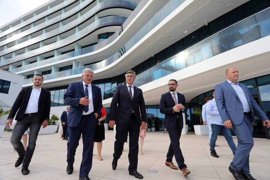 FOTO Otvorili Hilton Costabella resort u Rijeci.  Plenković: Grad je trebao ovakav hotel