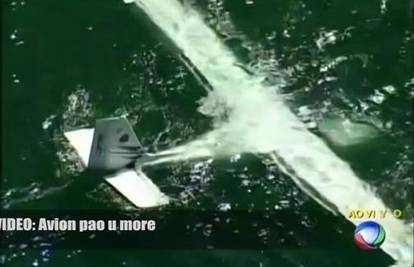 Pogledajte dramatični video spašavanja aviona koji tone