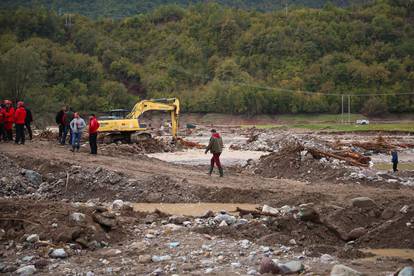 FOTO Bujica potopila Buturović Polje: Kuće su uništene, sve je prekriveno gustim muljem