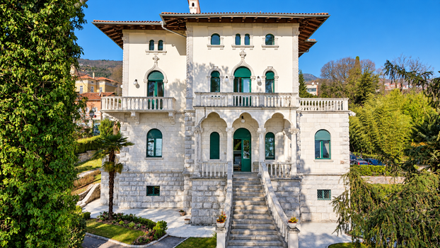 FOTO Želite vidjeti kako izgleda vila u Lovranu od 11 milijuna €? Ima 14 soba i izlaz na more